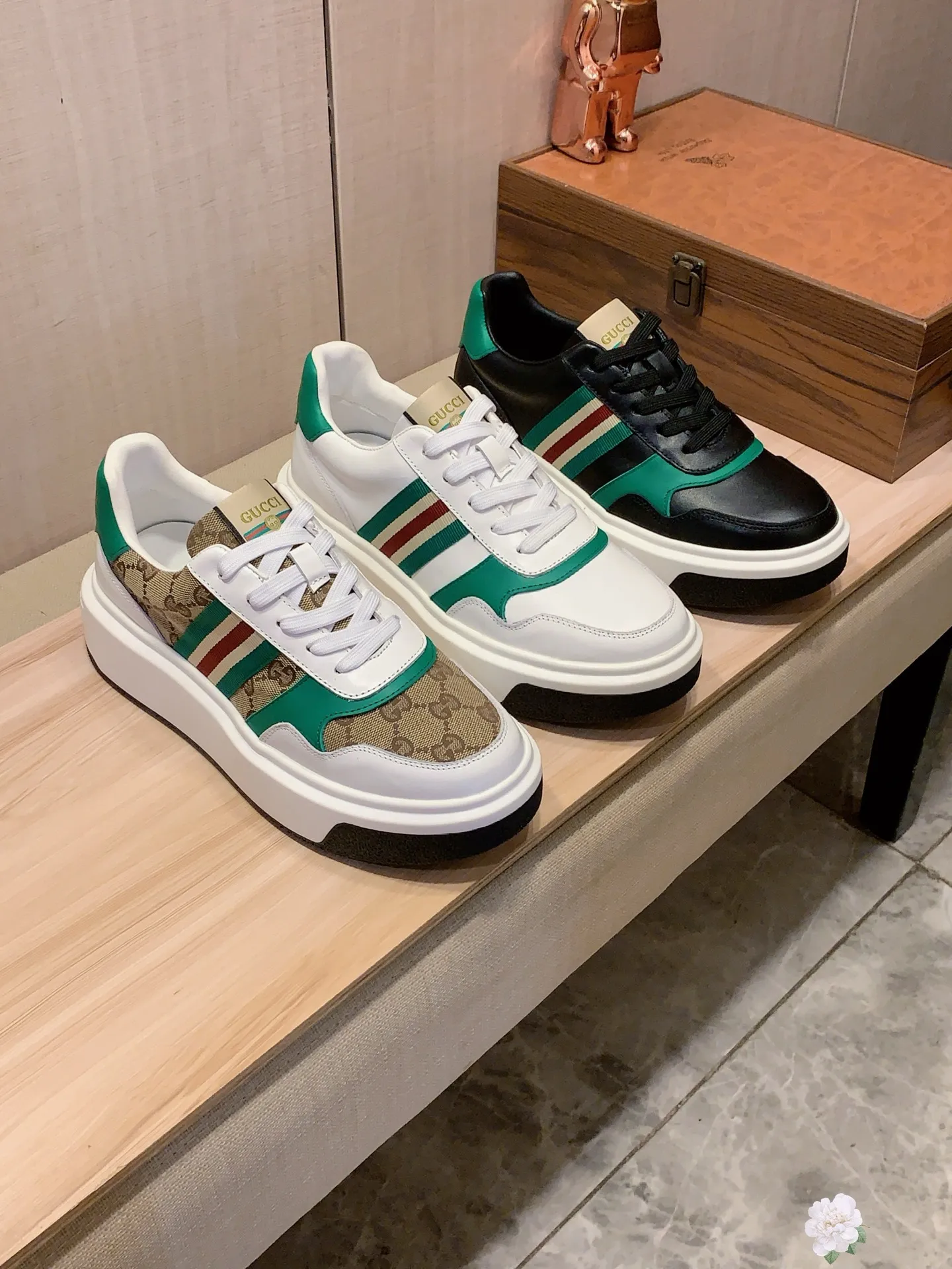 Men's men's shoes💰460💰💰🎩🎩[Lightning][Lightning] "Gucci*" The latest • popular casual shoes, top brand [seduce] luxury ~ purchasing agency, top ~ quality. [Strong] The upper is made of imported breathable cowhide with material ➕ breathable sheepskin feet (•) and fine workmanship. The original stylish and stylish soft rubber wear-resistant and non-slip outsole is light and comfortable on the feet. The real thing looks better when photographed in person. 0127: code: 38-44, 3️⃣ colors selected